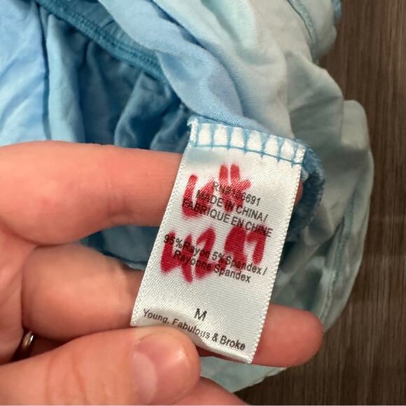 Young, Fabulous & Broke Blue Ombre 3/4 Roll Tab Sleeve Romper Size‎ M - Picture 6 of 13